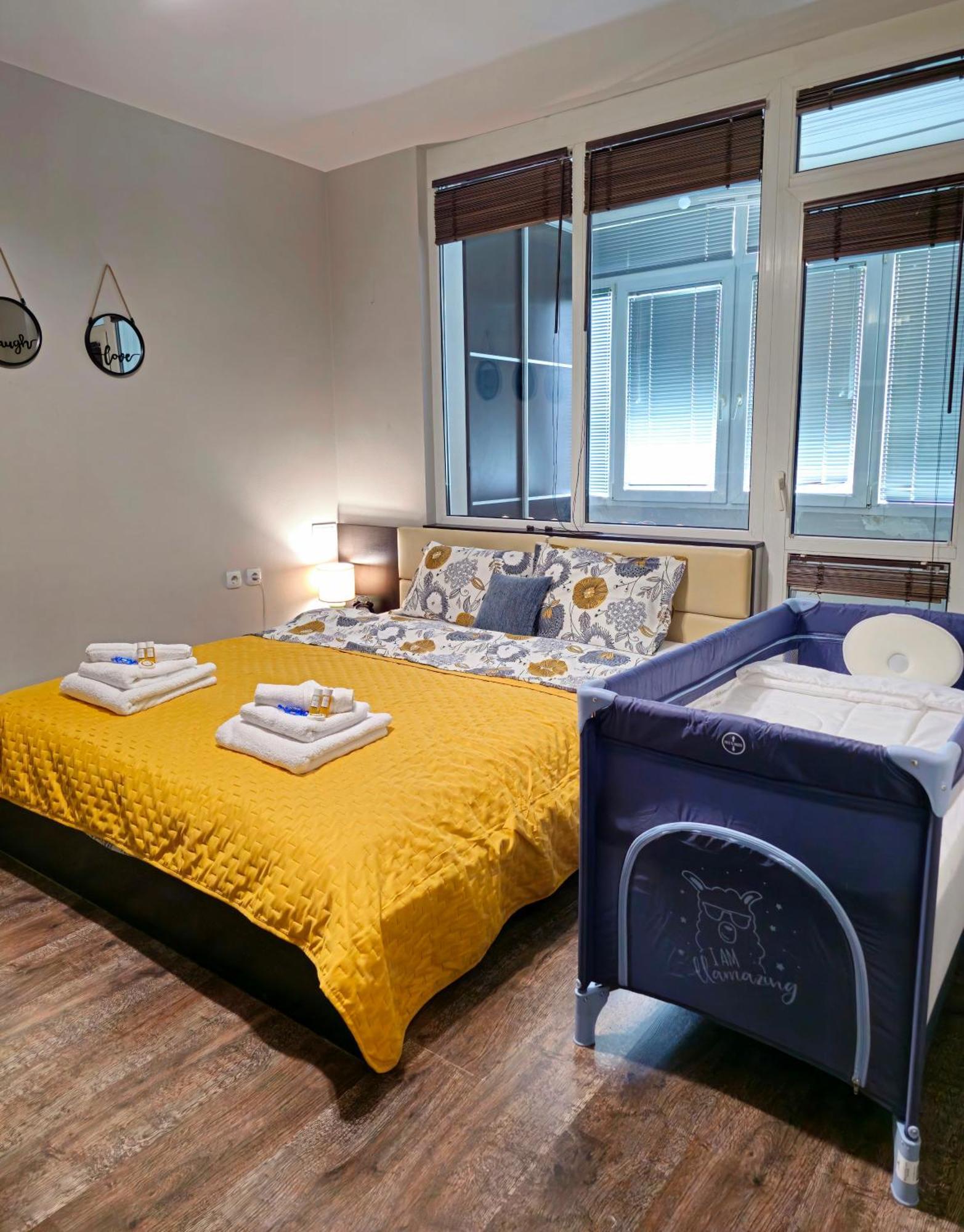 Rea Mladost - Easy Access To Metro, Ideal Location Sófia Exterior foto