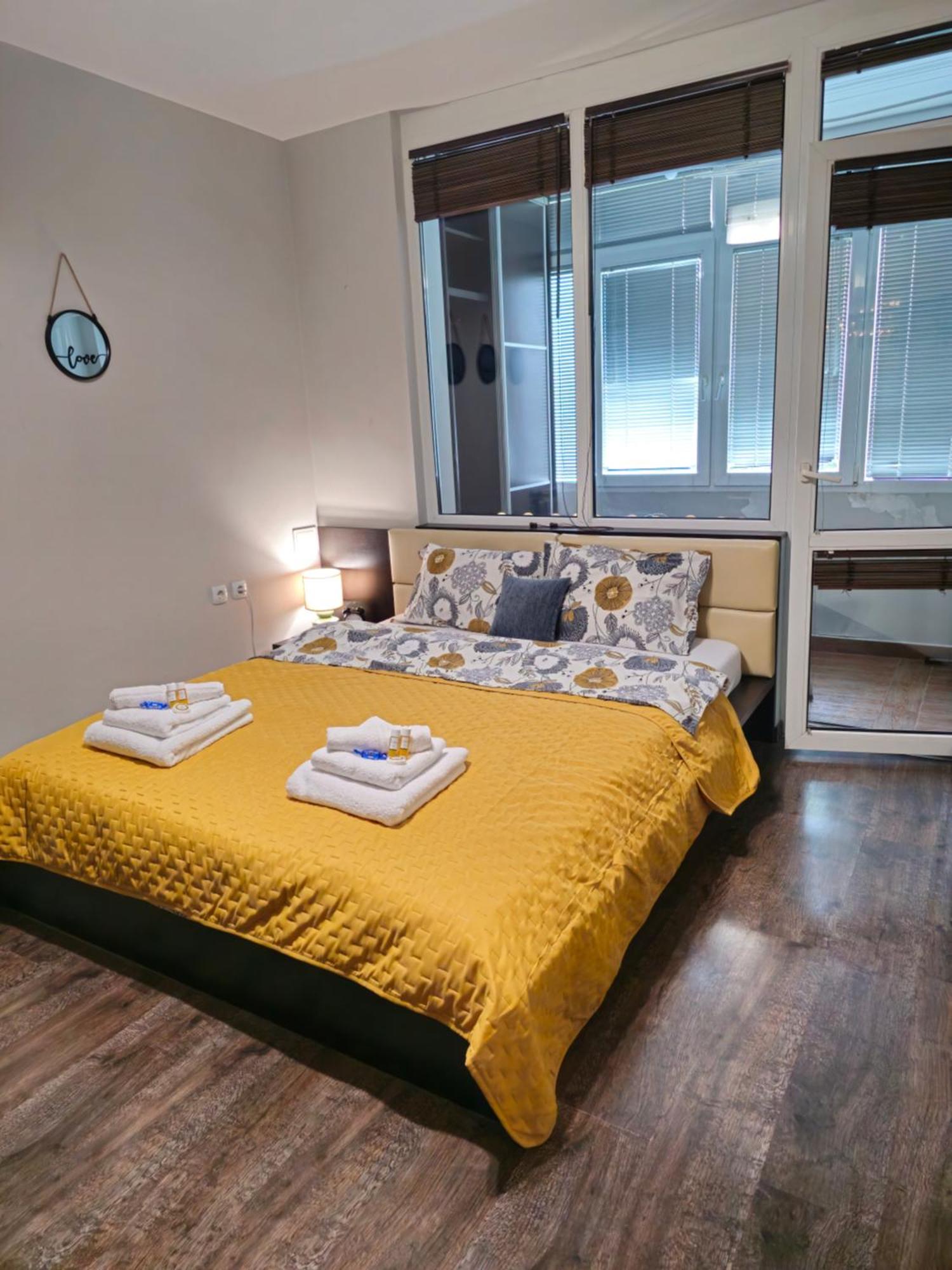 Rea Mladost - Easy Access To Metro, Ideal Location Sófia Exterior foto